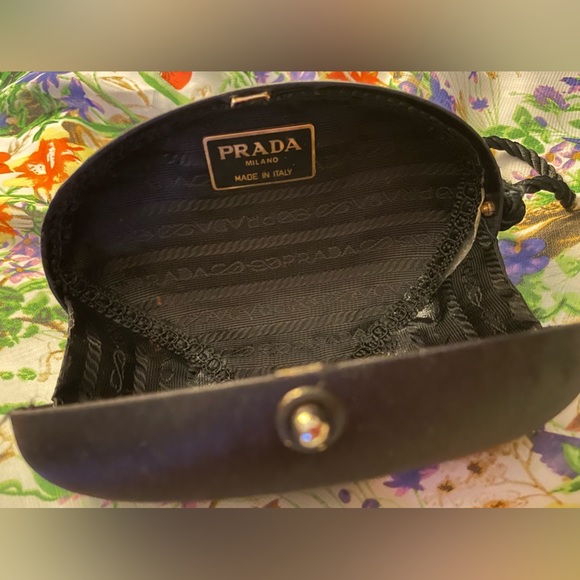 Prada night satin clutch with tassels - Picture 6 of 8